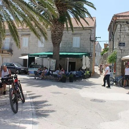 Dobra Apartamento Sućuraj